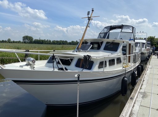 huur motorboot friesland